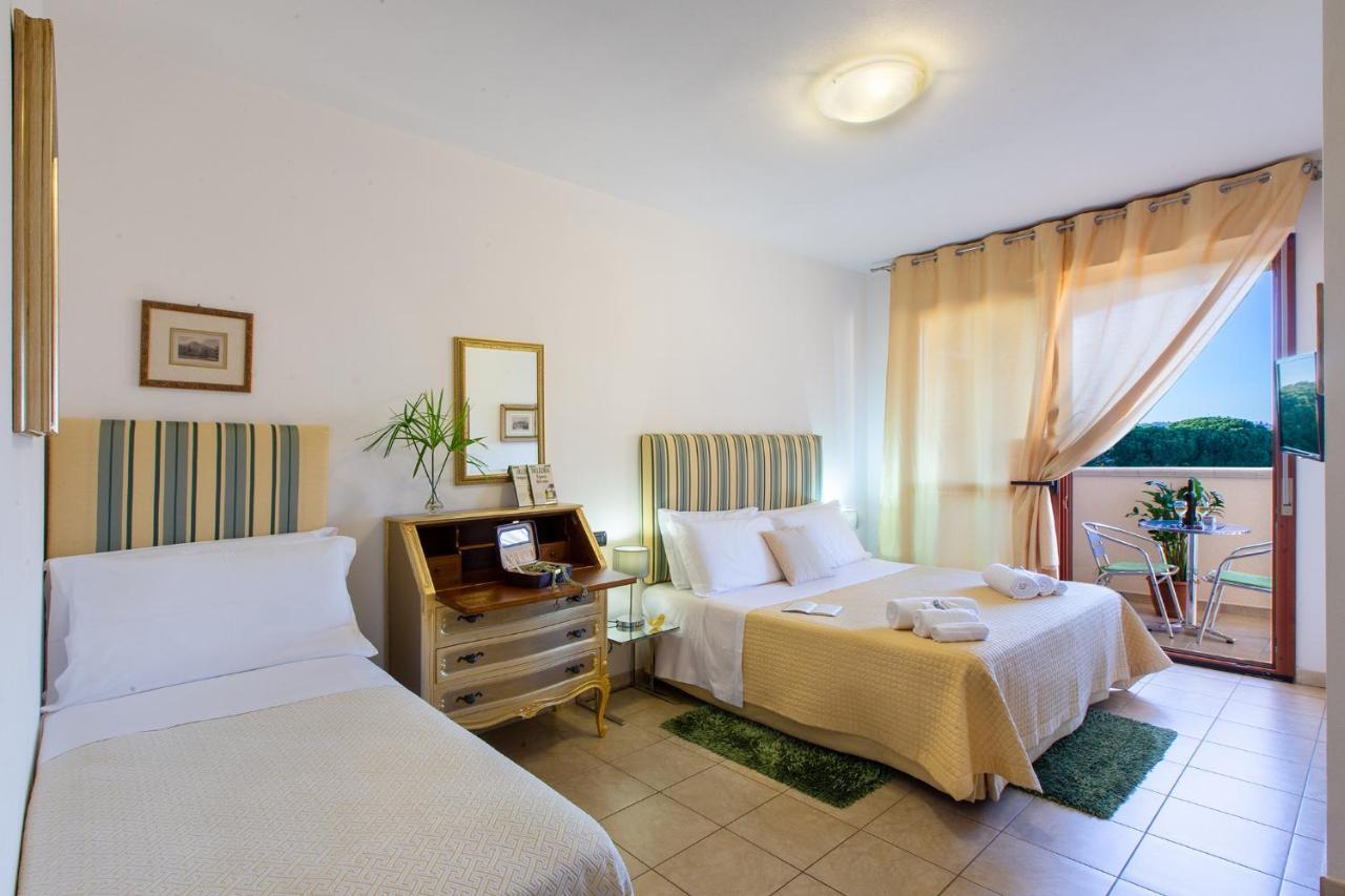 Sun&Sardinia Hotel มอนเซร์ราโต ภายนอก รูปภาพ