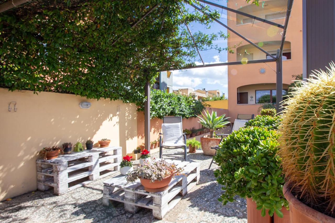 Sun&Sardinia Hotel มอนเซร์ราโต ภายนอก รูปภาพ
