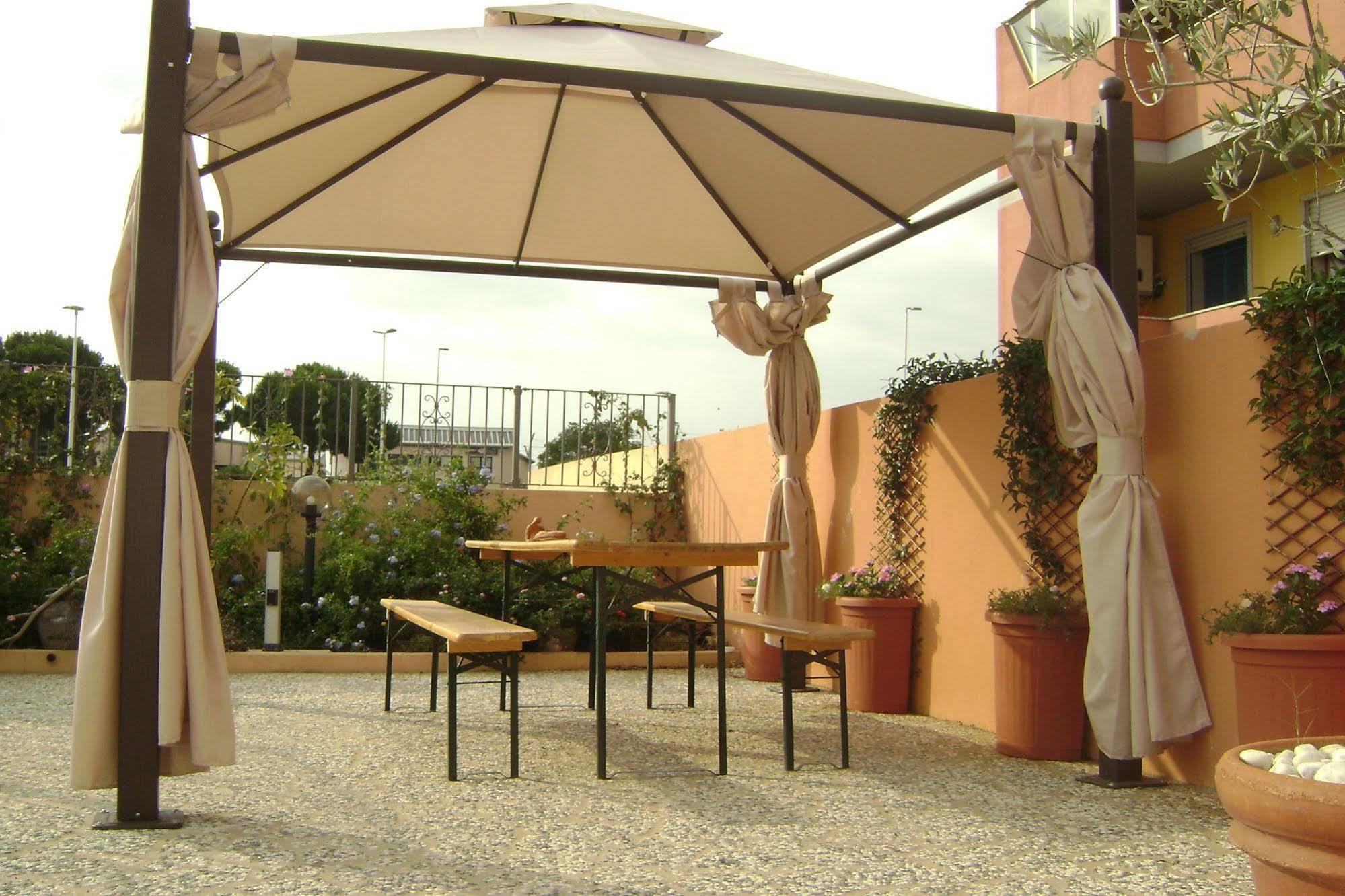 Sun&Sardinia Hotel มอนเซร์ราโต ภายนอก รูปภาพ